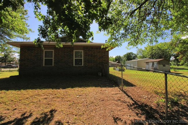 1518 E Hogner St, House other with 3 bedrooms, 1 bathrooms and null parking in Tahlequah OK | Image 6