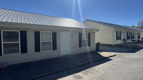 26-707 Dylan Ln, Oak Grove, KY, 42262-7228 | Card Image