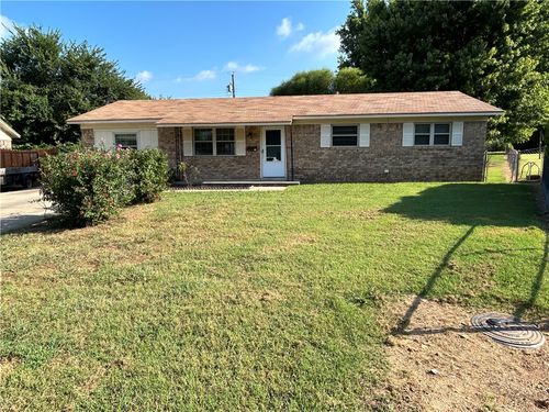 202 Ritter Circle Dr, Springdale, AR, 72764-2331 | Card Image
