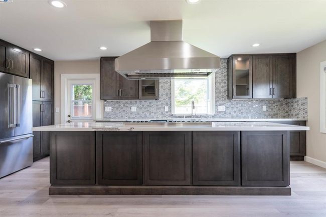18355 Carlton Ave, House other with 2 bedrooms, 1 bathrooms and null parking in Castro Valley CA | Image 14