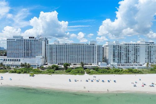 apt-10p-5555 Collins Ave, Miami Beach, FL, 33140-2427 | Card Image