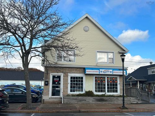 43-45 Webster St, Kentville, NS, B4N1H4 | Card Image