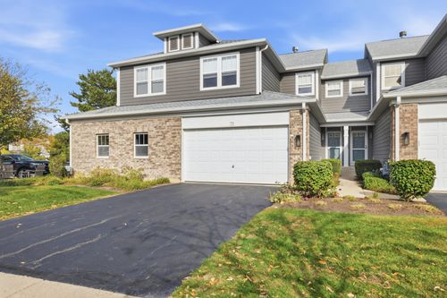 73 Woodview Dr, Glen Ellyn, IL, 60137-7837 | Card Image