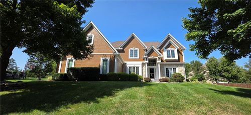 15054 Cedar St, Leawood, KS, 66224-3417 | Card Image