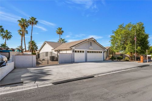 3181 Shadow Bluff Ave, Las Vegas, NV, 89120-3447 | Card Image