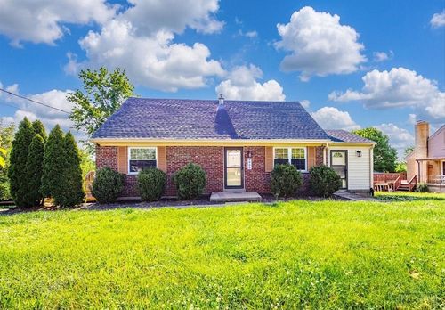 9952 Skyridge Dr, Colerain Twp, OH, 45252-2128 | Card Image