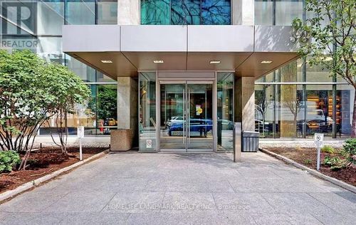 1109-38 Grenville St, Toronto, ON, M4Y1A5 | Card Image