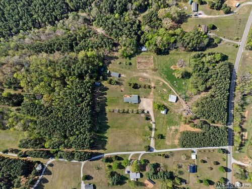 218 Deer Run Rd, Blackstone, VA, 23824-5210 | Card Image