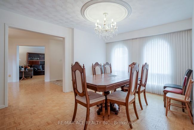 28 Wilkins Dr, House other with 6 bedrooms, 3 bathrooms and 4 parking in Kitchener ON | Image 12