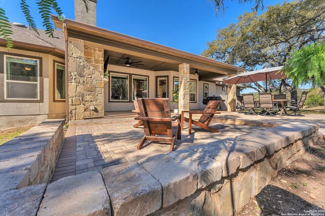 663 Private Road 1712, House other with 3 bedrooms, 3 bathrooms and null parking in Mico TX | Image 64