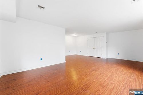 179 Roseland Ave, Caldwell, NJ, 07006-5966 | Card Image