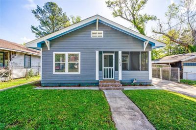 304 Robbins Street, House other with 3 bedrooms, 2 bathrooms and 4 parking in Mobile AL | Image 1