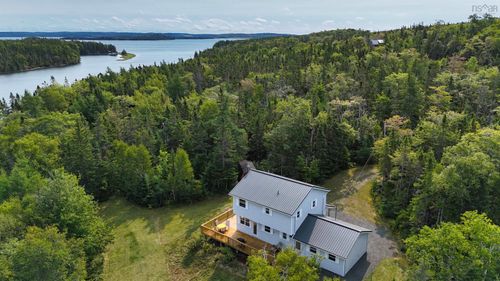123 Wall Street, Cape George, NS, B0E3B0 | Card Image