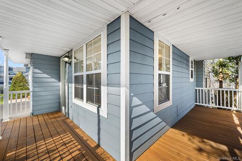 1 Spruce Lane, Islip, NY, 11722 | Card Image