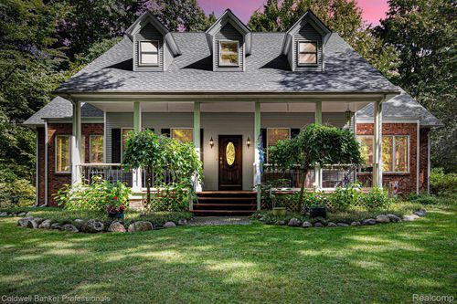 5511 Blood Rd, Metamora, MI, 48455-9338 | Card Image