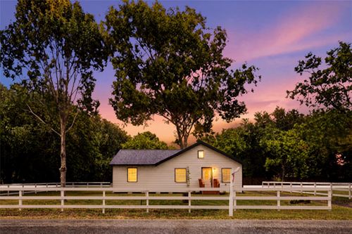 8414 Schiro Rd, Hitchcock, TX, 77563-3134 | Card Image
