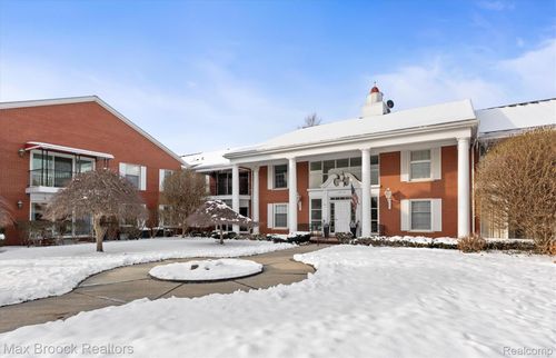 19710 W 13 Mile Rd, Beverly Hills, MI, 48025-5166 | Card Image