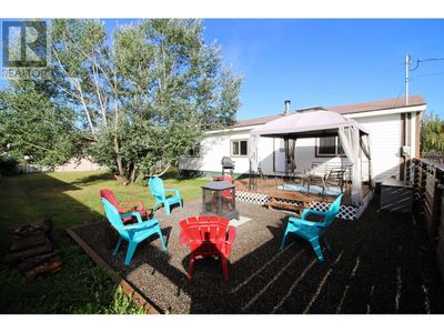 2121 Winter Ave, House other with 3 bedrooms, 1 bathrooms and null parking in Houston BC | Image 2