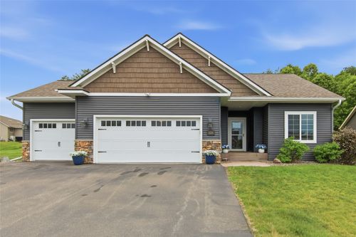 5226 Waylon Street, Eau Claire, WI, 54703 | Card Image