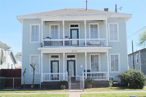 a-2310 33rd Street, Galveston, TX, 77550 | Card Image
