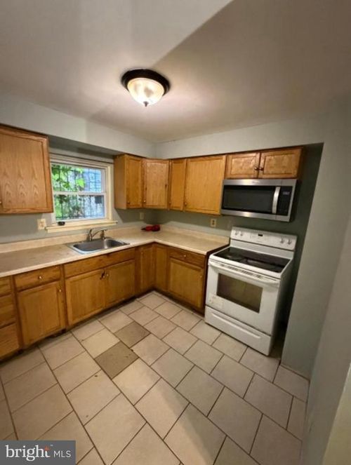 1918 Bonitz St, PHILADELPHIA, PA, 19140-1704 | Card Image