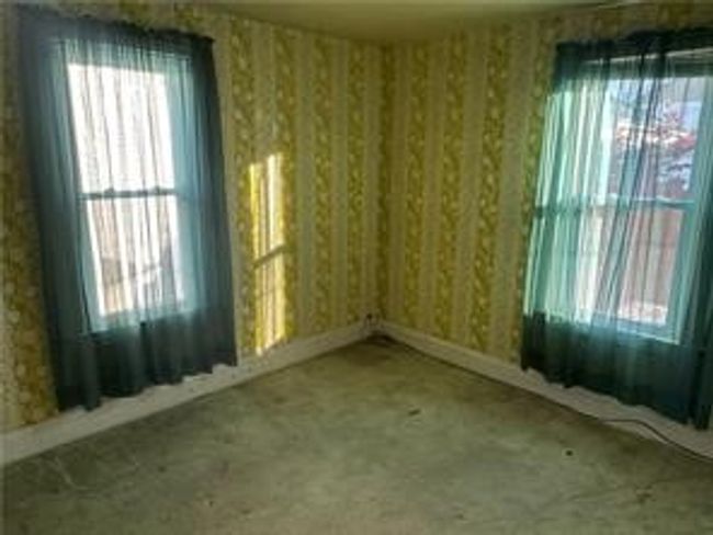 135 Custer Ave, House other with 3 bedrooms, 1 bathrooms and 3 parking in Vandergrift PA | Image 15