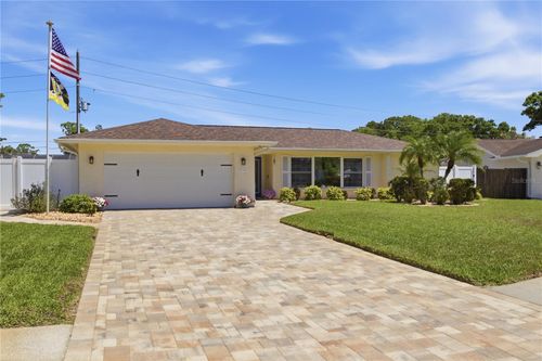 2990 Meadow Oak Dr N, CLEARWATER, FL, 33761-3337 | Card Image
