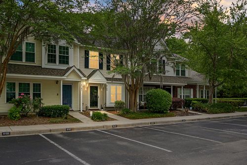 8169 Shadow Oak Dr, North Charleston, SC, 29406-9578 | Card Image