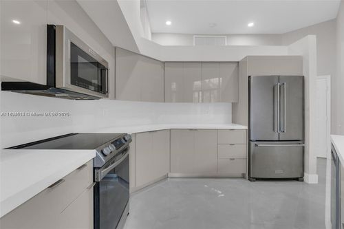 2553 Bay Pointe Dr, Weston, FL, 33327-1420 | Card Image