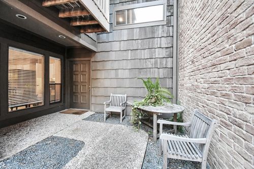 202 Sugarberry Cir, Houston, TX, 77024-7246 | Card Image