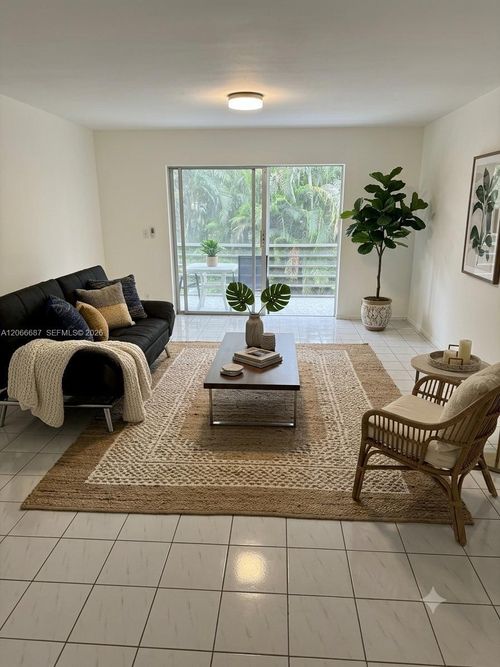 206-1445 Atlantic Shores Blvd, Hallandale Beach, FL, 33009-3747 | Card Image