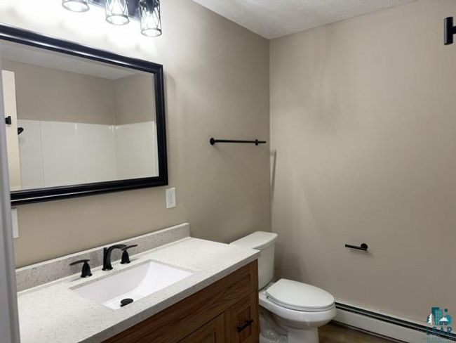 402 N Elba Ave, House other with 2 bedrooms, 1 bathrooms and null parking in Eveleth MN | Image 19