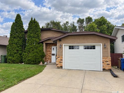 7122 Lawrence Dr, Regina, SK, S4X3X6 | Card Image