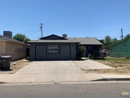 9808 Myrtle Ave, Lamont, CA, 93241-1532 | Card Image