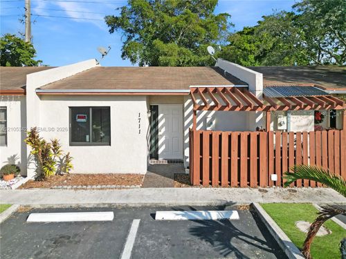 1711 Nw 92nd Ave, Pembroke Pines, FL, 33024 | Card Image