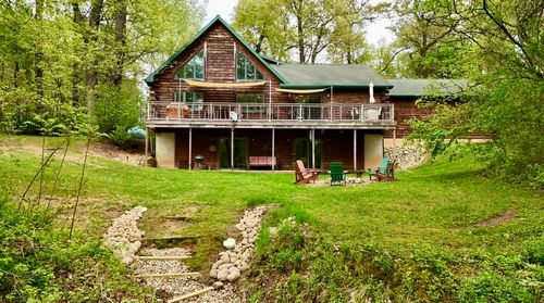 87126 County Road 687, Hartford, MI, 49057-8602 | Card Image