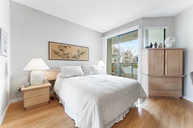 201 - 1745 Martin Drive, Condo with 2 bedrooms, 2 bathrooms and 1 parking in Surrey BC | Image 23