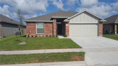 7518 Ranch View Dr, Corpus Christi, TX, 78414-4451 | Card Image