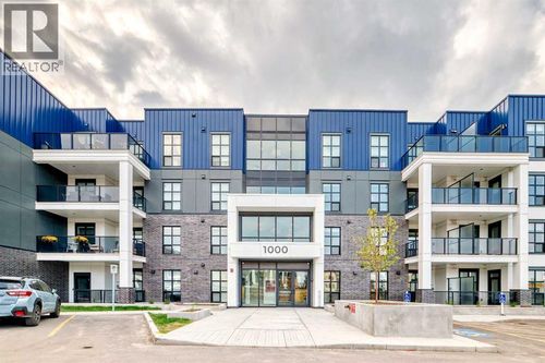 4270 Norford Ave Nw, Calgary, AB, T3B6P8 | Card Image