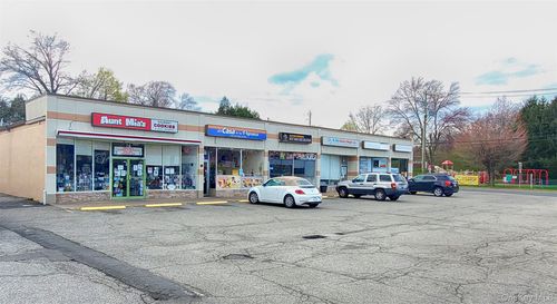 82 Route 303, Tappan, NY, 10983-2806 | Card Image