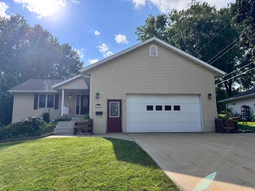 308 S Lindsey St, Dodgeville, WI, 53533-1810 | Card Image