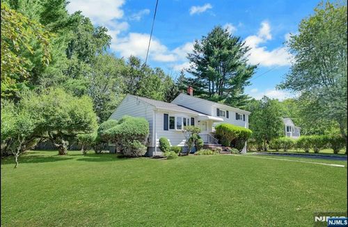 103 Primrose Ln, Closter, NJ, 07624-1318 | Card Image