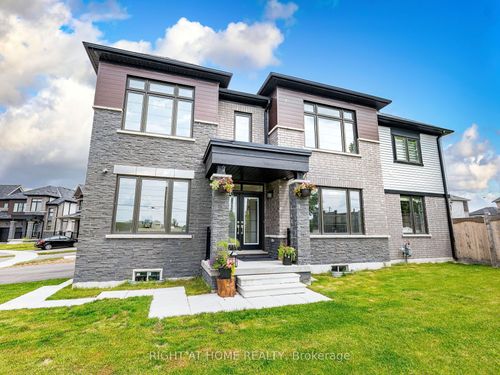 2 Castro Lane, Caledonia, ON, N3W0G9 | Card Image