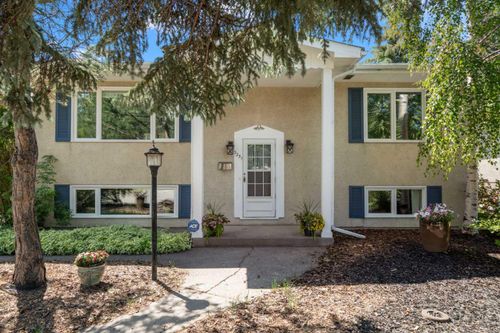 3251 Bearspaw Drive Nw, Calgary, AB, T2L1T1 | Card Image