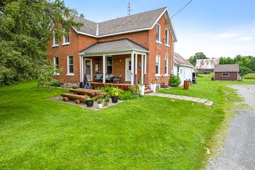 11768 Highway 7, Carleton Place, ON, K7C0C5 | Card Image