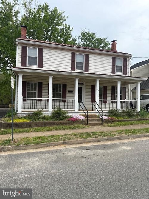 422 Dunmore St, FREDERICKSBURG, VA, 22401-6113 | Card Image