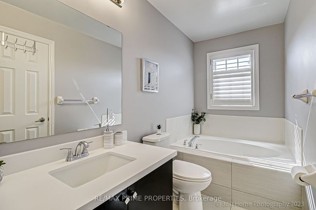 4765 Highway 7, House attached with 4 bedrooms, 3 bathrooms and null parking in Vaughan ON | Image 23