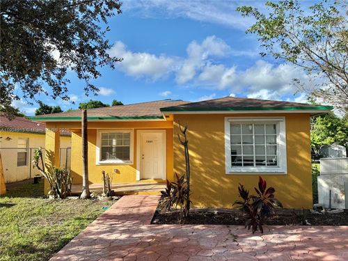 1325 Nw 75th Ter, Miami, FL, 33147-5751 | Card Image