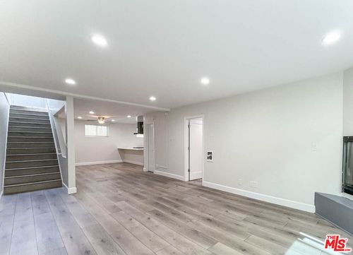 apt-5-942 7th St, Santa Monica, CA, 90403-2737 | Card Image