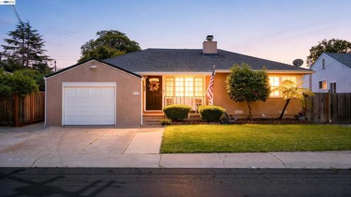 826 Hacienda Ave, San Lorenzo, CA, 94580-2830 | Card Image
